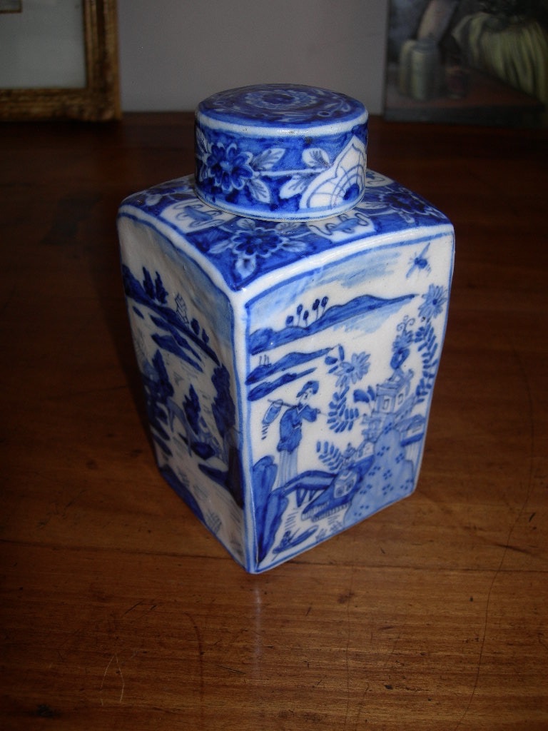 Boite à thé ancienne en faïence de Delft d'époque 18e XVIIIe Signé Van Duijn décor chinoiseries