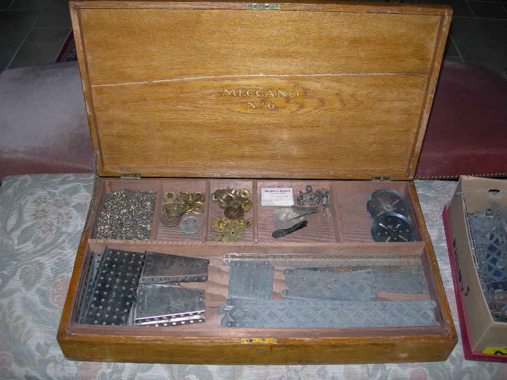 COFFRET DE MECCANO ANCIEN EN BOIS BOITE DE CHOIX N°6 PÉRIODE NICKELÉE VERS 1919 AVEC UN MOTEUR