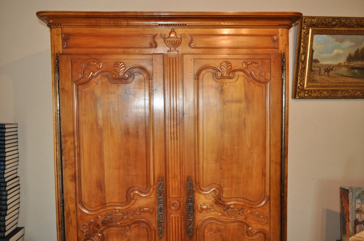 ARMOIRE LOUIS XV ANCIENNE DU VAL DE LOIRE EN MERISIER MASSIF D'ÉPOQUE 18ÈME-photo-4