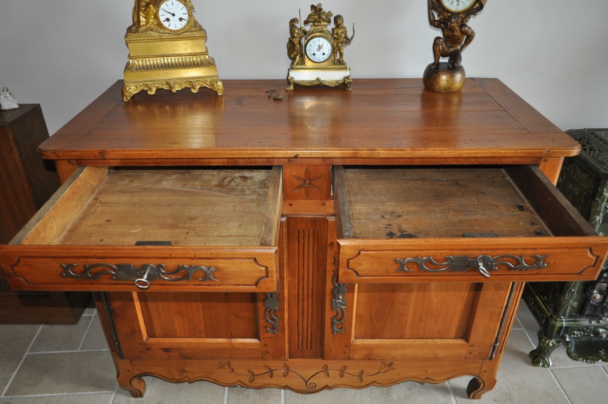 Antique Louis XV Sideboard In Solid Cherry Wood, Early 19th Century, Low Sideboard, In Very Good Condition-photo-2