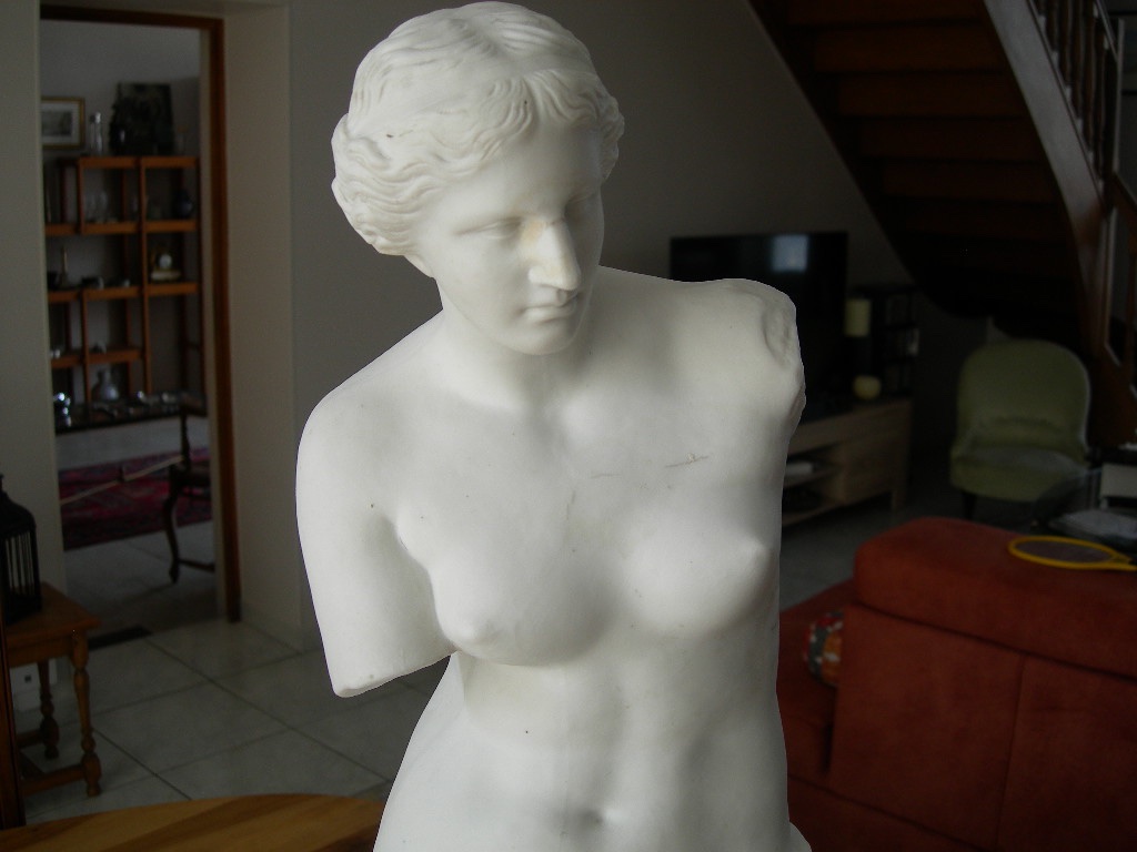 Grande statuette ou statue la Vénus de Milo en biscuit de porcelaine sculpture ancienne 73 cm-photo-1