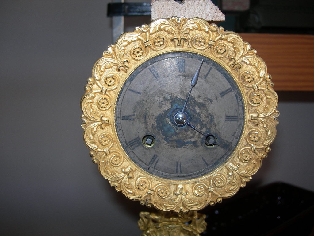 Mouvement ancien de pendule d'époque restauration ou Charles X  en bronze doré avec balancier-photo-2