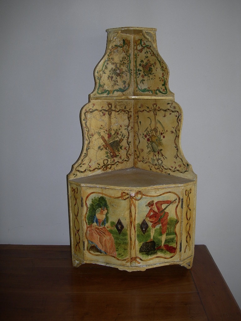 Petite encoignure ancienne galbée étagère murale d'angle en bois peint et laqué d'époque 18ème 