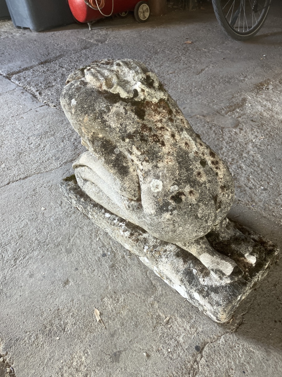 Femme pleurant en pierre reconstituée époque fin 19e ou début 20eme  mobilier de jardin ancien-photo-2