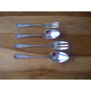 4 couverts de service en métal argenté de marque Ercuis France style Louis XV