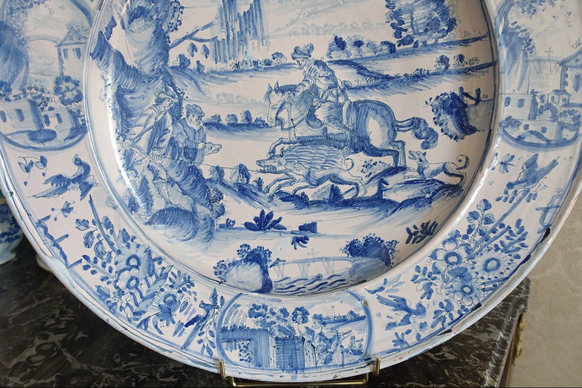 Grand Plat De Chasse En Faïence De Nevers Du XVIIe Siècle, Vers 1660-photo-2