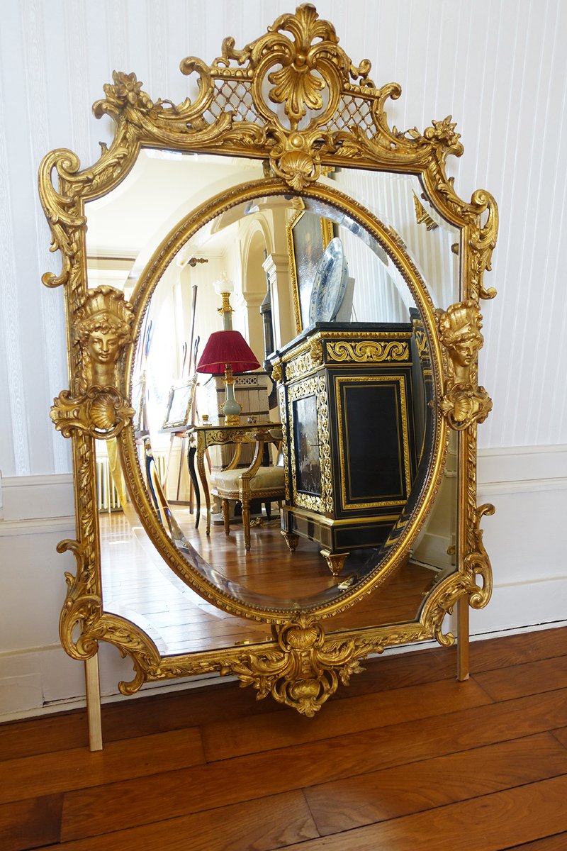 Miroir aux têtes d'indiennes en bois et stuc doré fin du XIXème siècle, vers 1880-photo-2