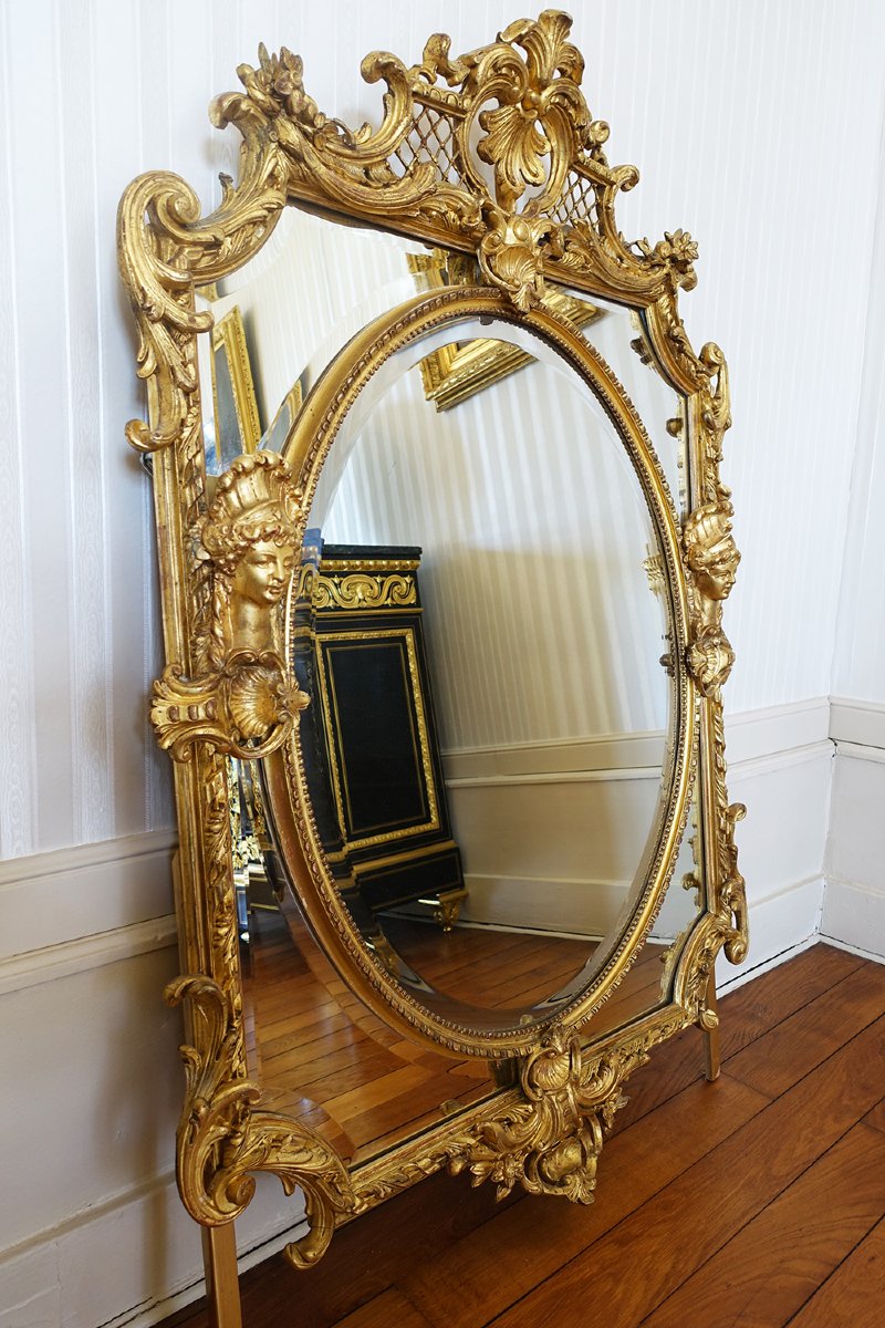 Miroir aux têtes d'indiennes en bois et stuc doré fin du XIXème siècle, vers 1880-photo-5