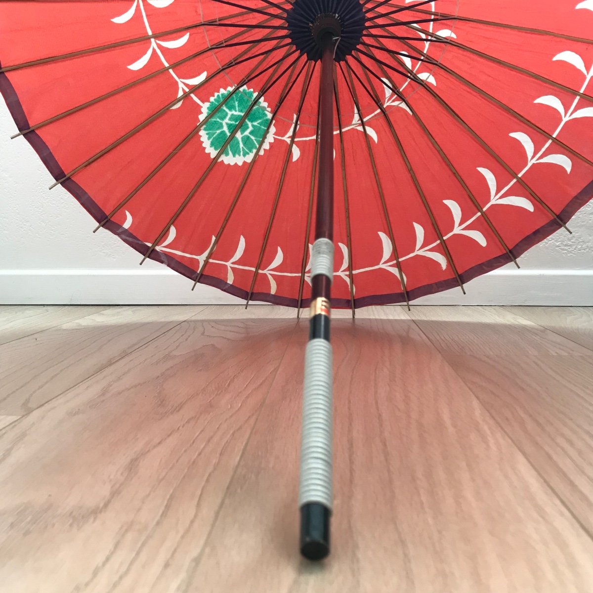 Red Japanese Umbrella And Flowers In Washi Paper And Lacquered Wood - Japan-photo-1