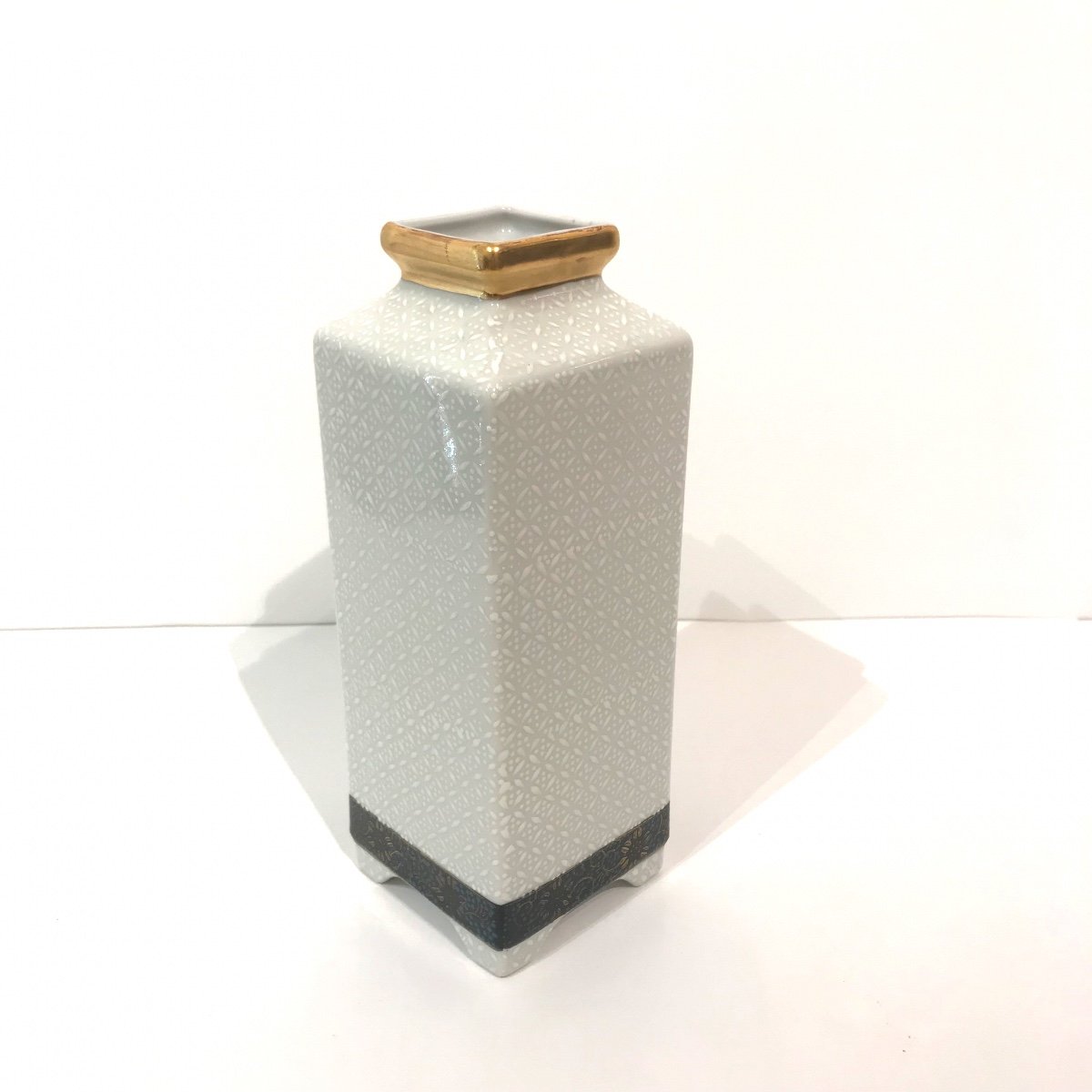 Japanese Ceramic Vase From Kutani - Japan