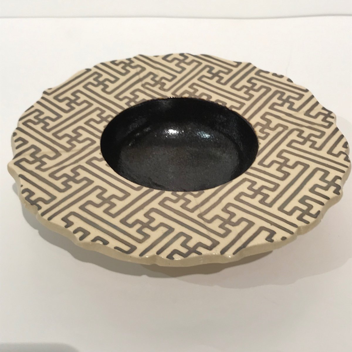 Japanese Ceramic Pocket Trays With Geometric Patterns - Japan-photo-3