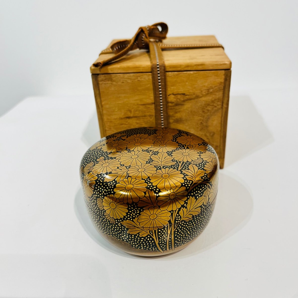 Natsume Boîte Laquée à Thé Japonais Chrysanthème Et Kirigane - Japon-photo-2