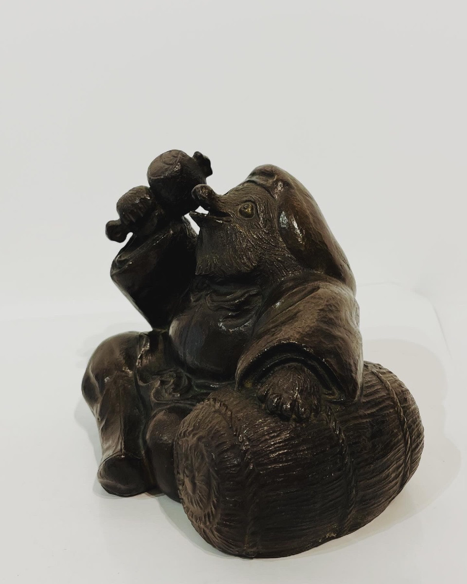 Okimono sculpture japonaise en bronze de tanuki en Daikokuten - Japon-photo-2
