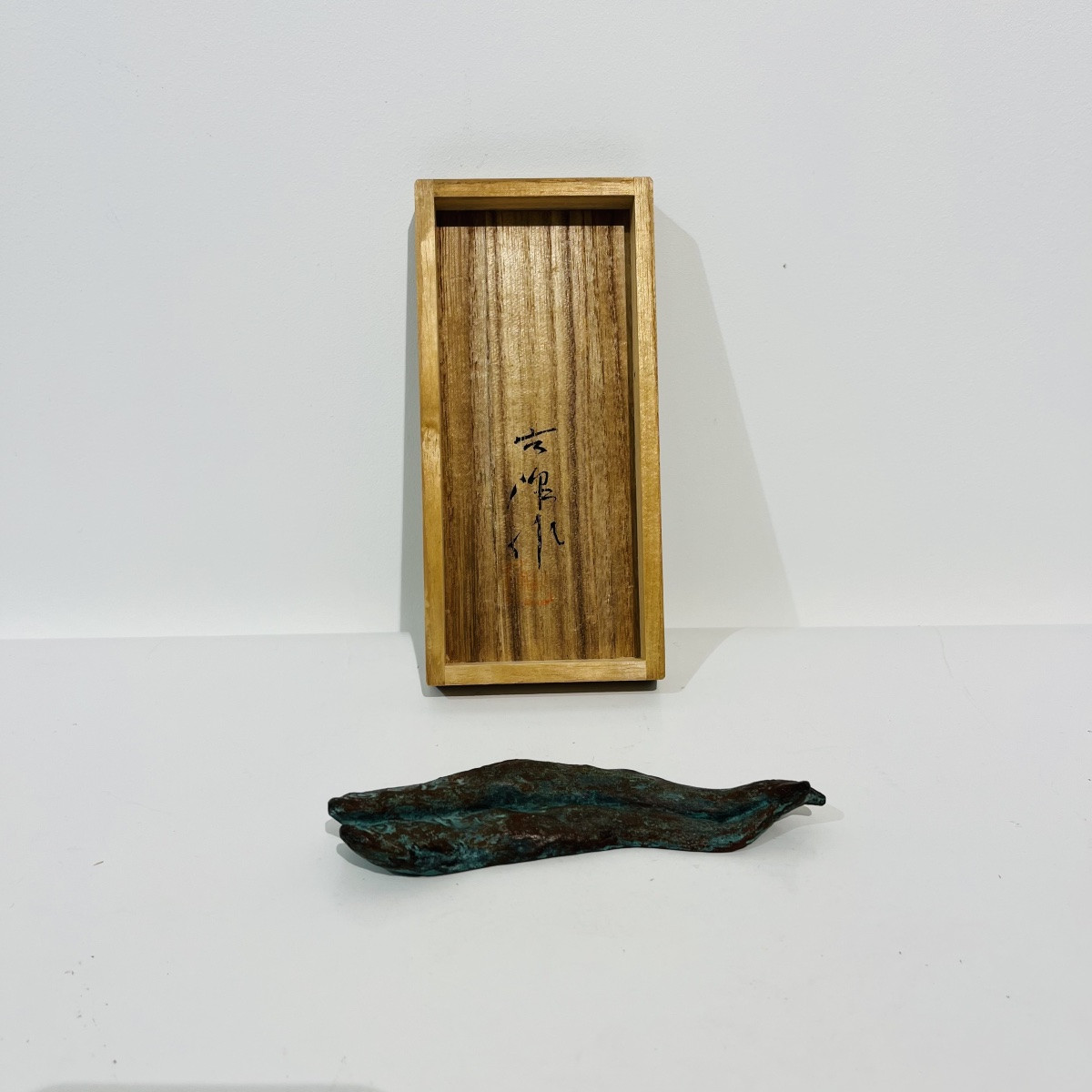 Japanese Bronze Paperweight With Two Fish - Japan-photo-2