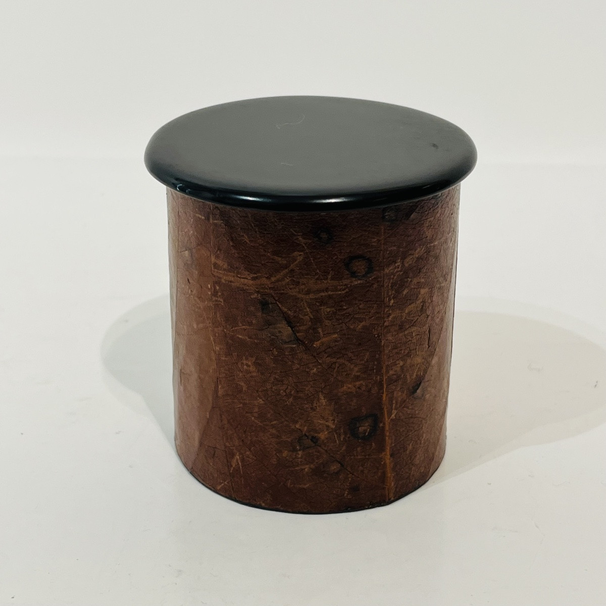 Natsume Japanese Lacquered Tea Caddy With Persimmon Leaf Design - Japan-photo-4