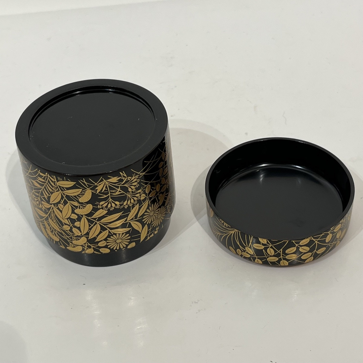 Natsume boîte à thé laqué japonaise paulownia et chrysanthème - Japon-photo-7