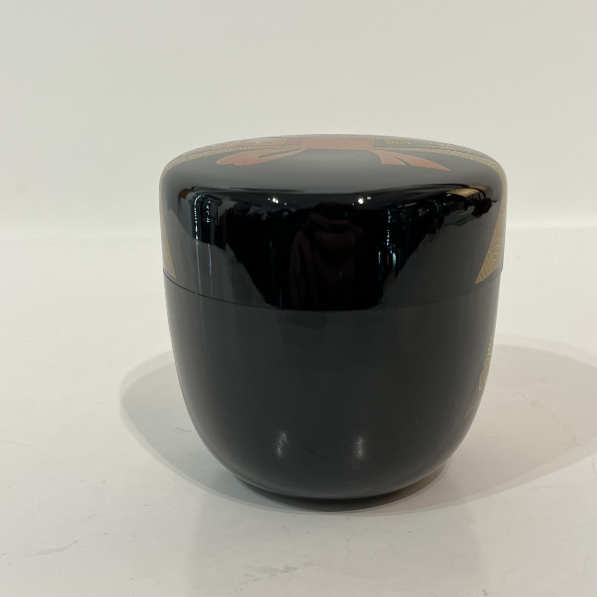 Natsume Japanese Lacquered Tea Caddy With Ribbon - Japan -photo-6