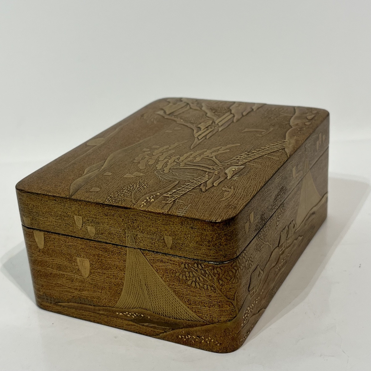 Bako boîte japonaise en laque or au paysage marin - Japon-photo-1