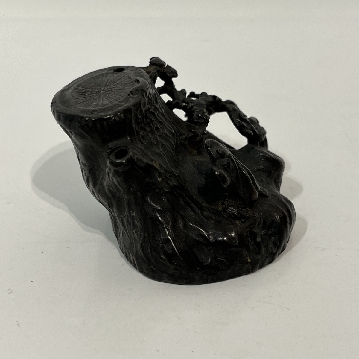 Suiteki, Japanese Dropper, Tree Stump And Frog - Japan-photo-8