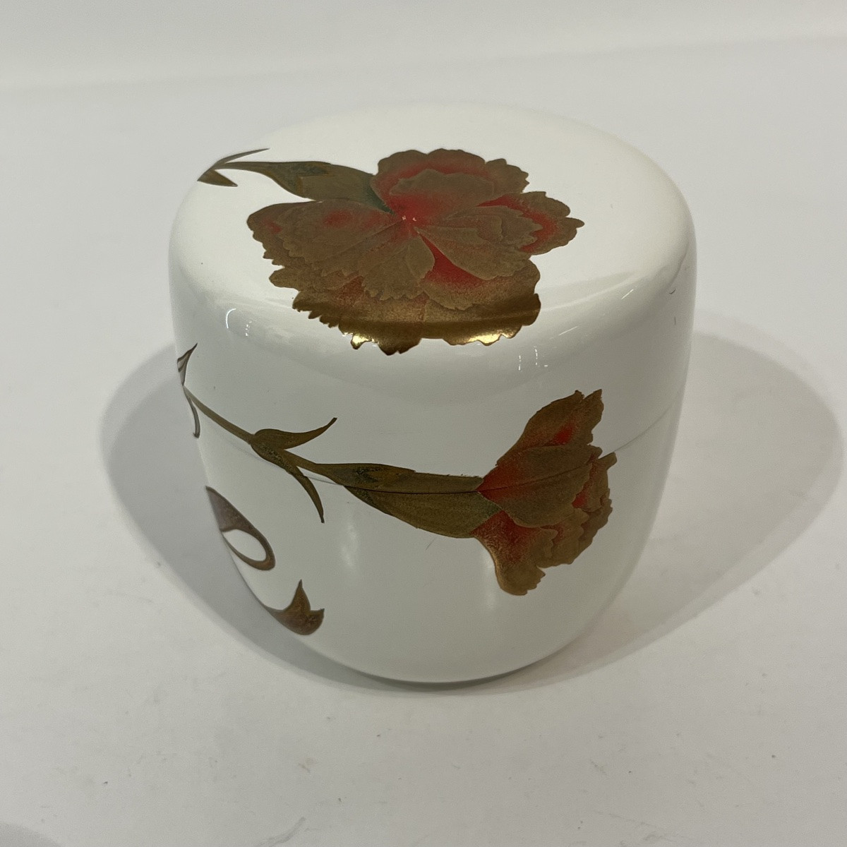 Natsume, White Lacquered Japanese Tea Caddy With Carnations - Japan-photo-8