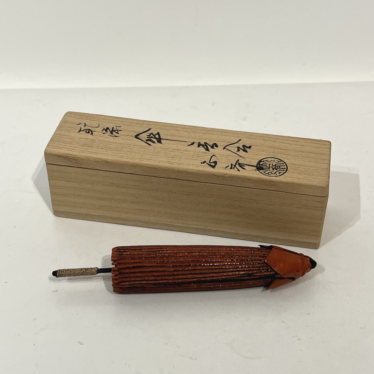 Kogo, boîte à encens japonaise laquée parapluie - Japon 