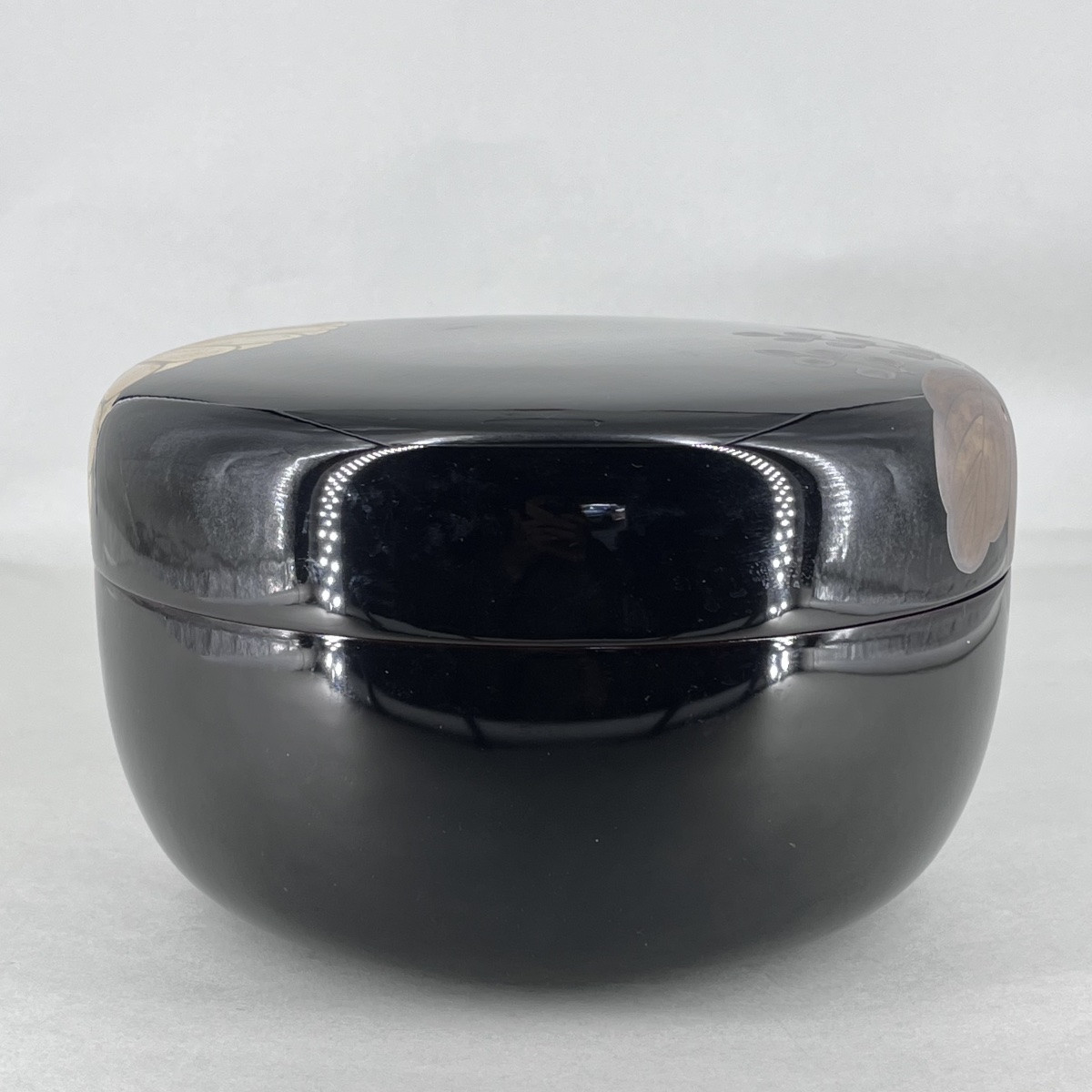 Boîte laquée japonaise kashiki Chrysanthème et Paulownia - Japon-photo-3