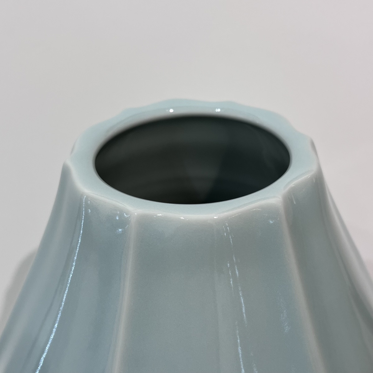 Japanese Celadon Vase - Japan-photo-4