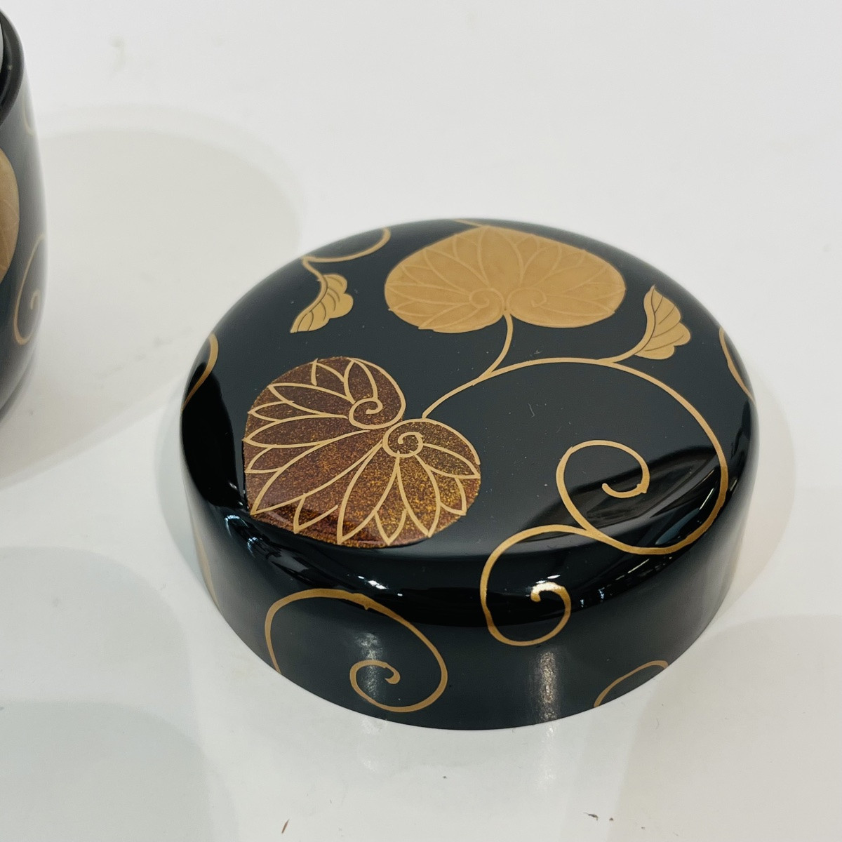 Natsume Japanese Tea Caddy In Shikuryo Lacquer - Japan-photo-3