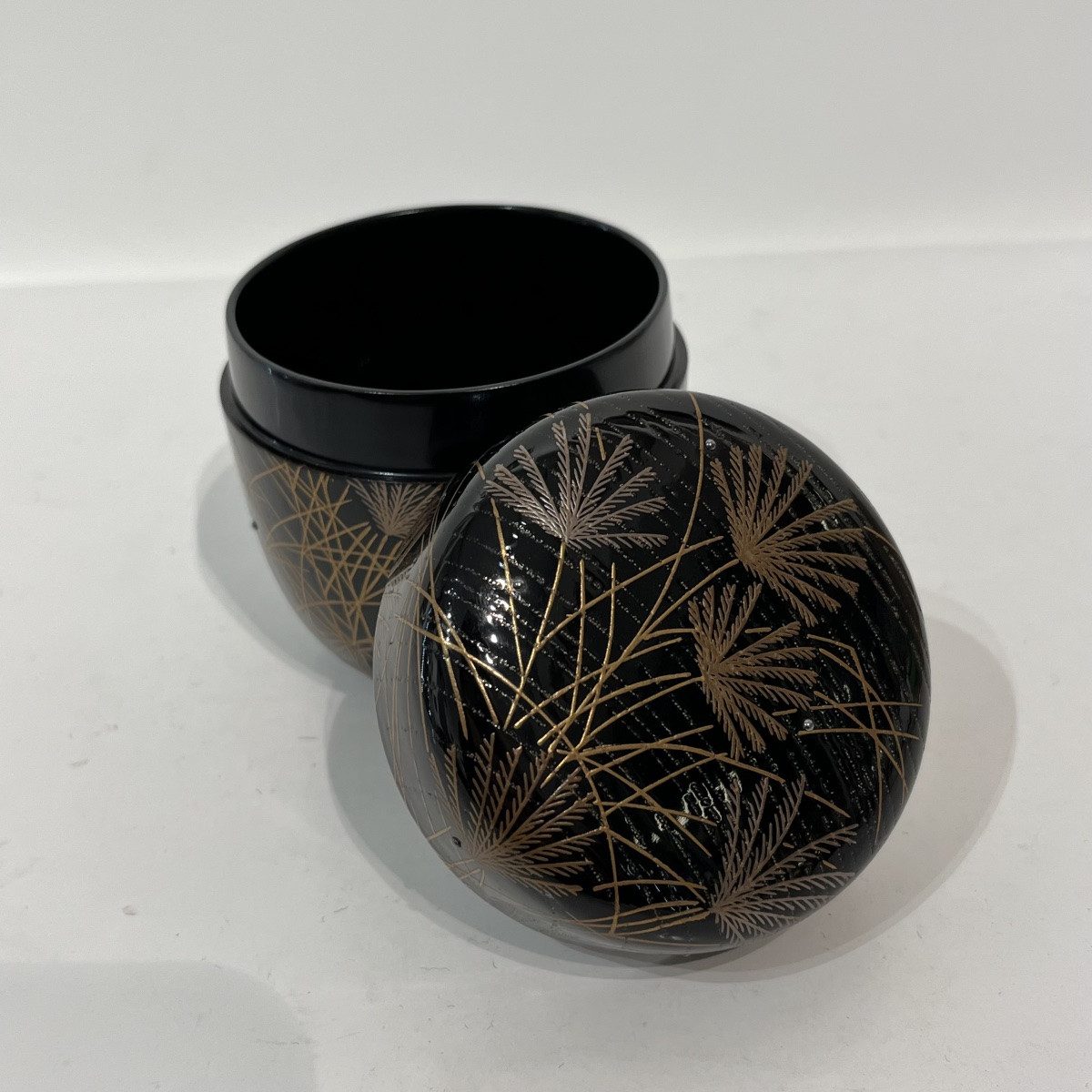 Natsume Tea Caddy In Japanese Herbs And Dew Lacquer - Japan-photo-4