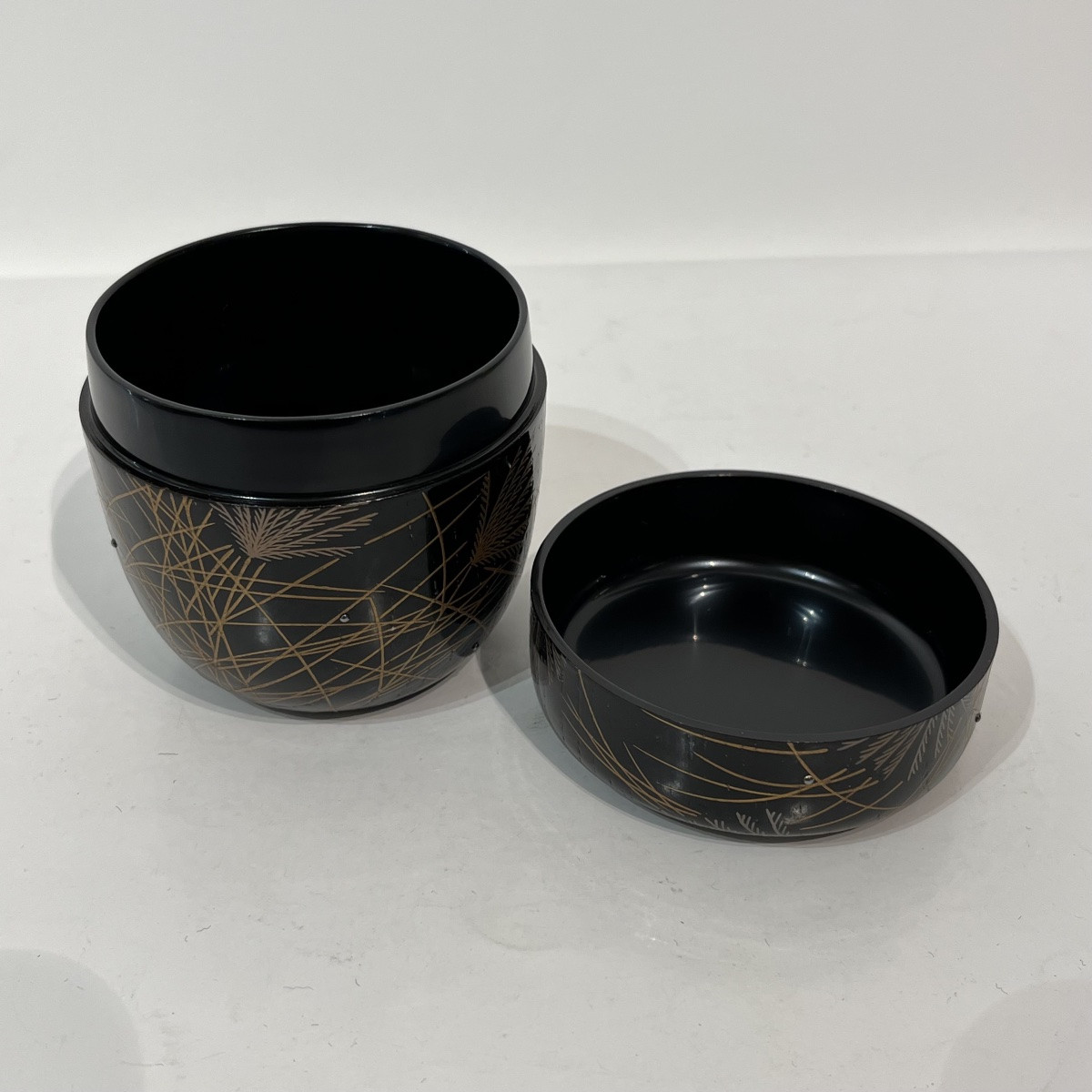 Natsume Tea Caddy In Japanese Herbs And Dew Lacquer - Japan-photo-2