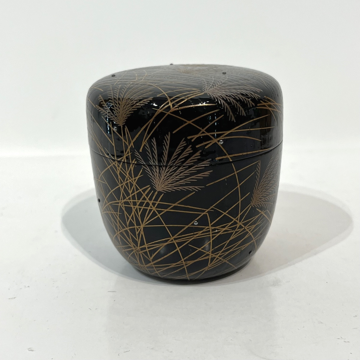 Natsume Tea Caddy In Japanese Herbs And Dew Lacquer - Japan