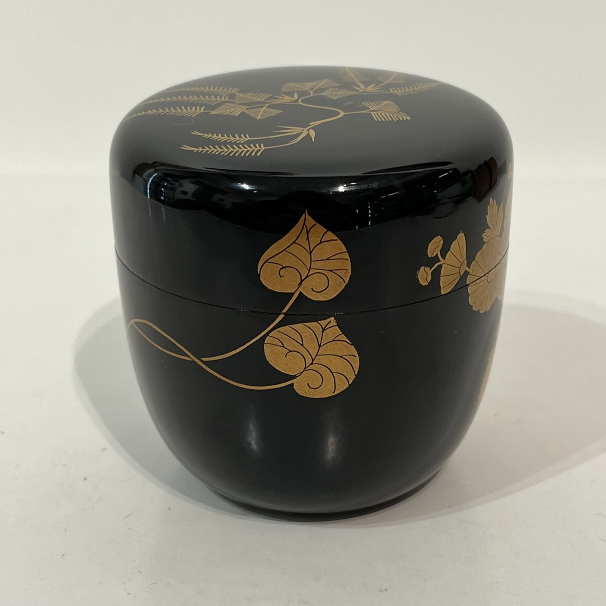 Natsume Japanese Lacquer Tea Caddy With Chrysanthemums And Ferns - Japan-photo-5