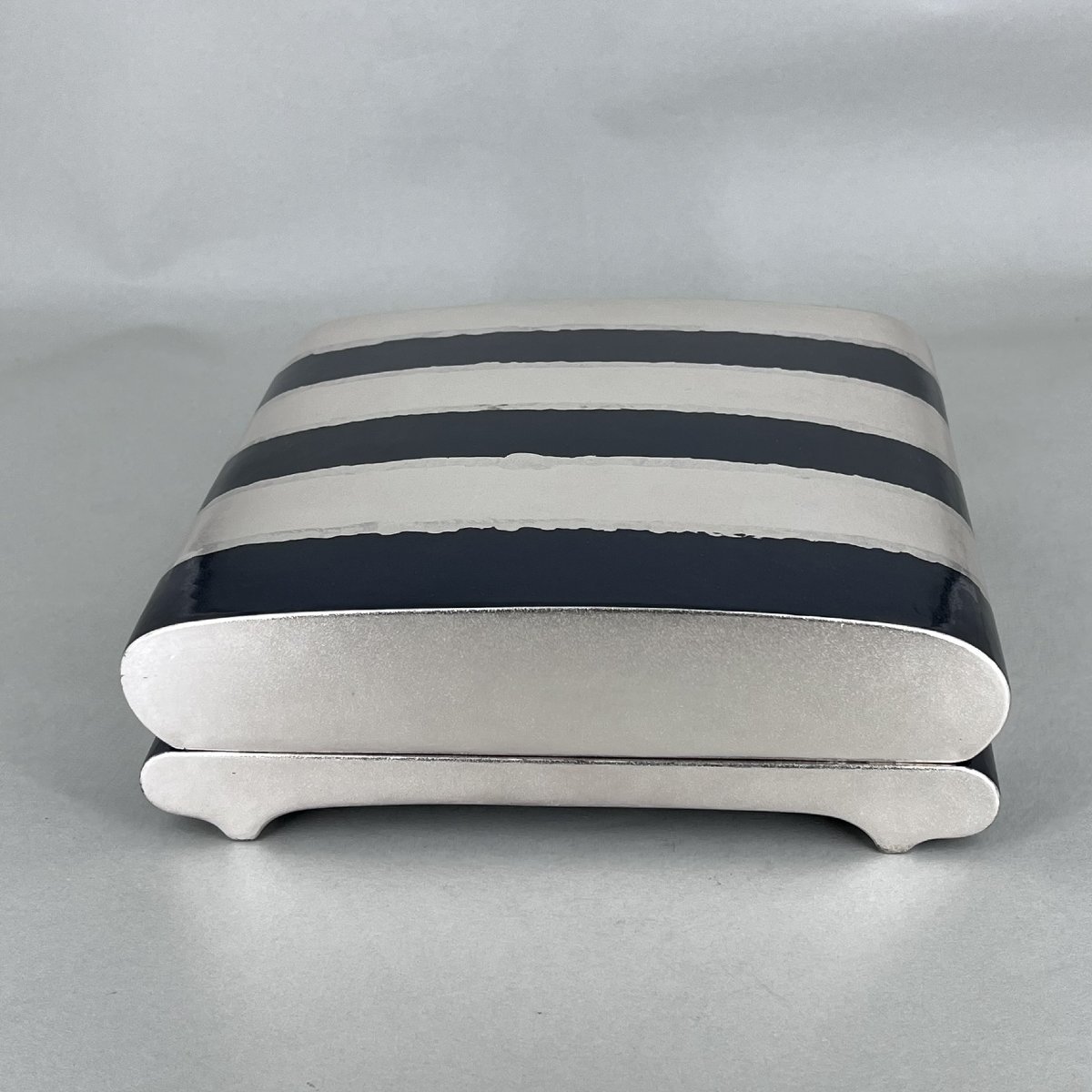 Japanese Striped Box Made Of Hammered Metal - Japan-photo-5
