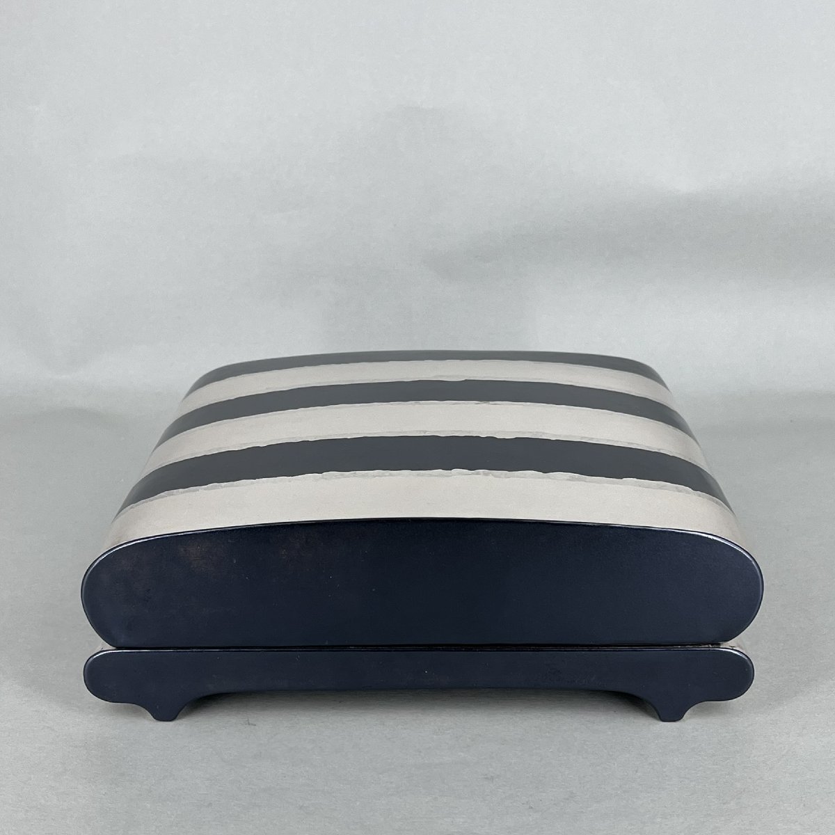 Japanese Striped Box Made Of Hammered Metal - Japan-photo-6
