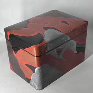 Tebako: Modern Japanese Lacquer Box - Japan