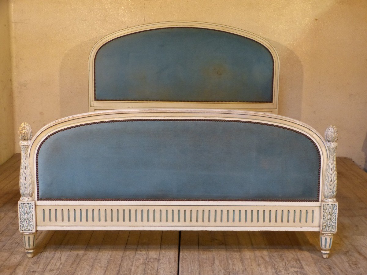 Large Lacquered And Padded Louis XVI Style Bed, Early 20th Century Period-photo-1