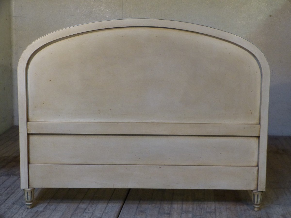 Large Lacquered And Padded Louis XVI Style Bed, Early 20th Century Period-photo-3