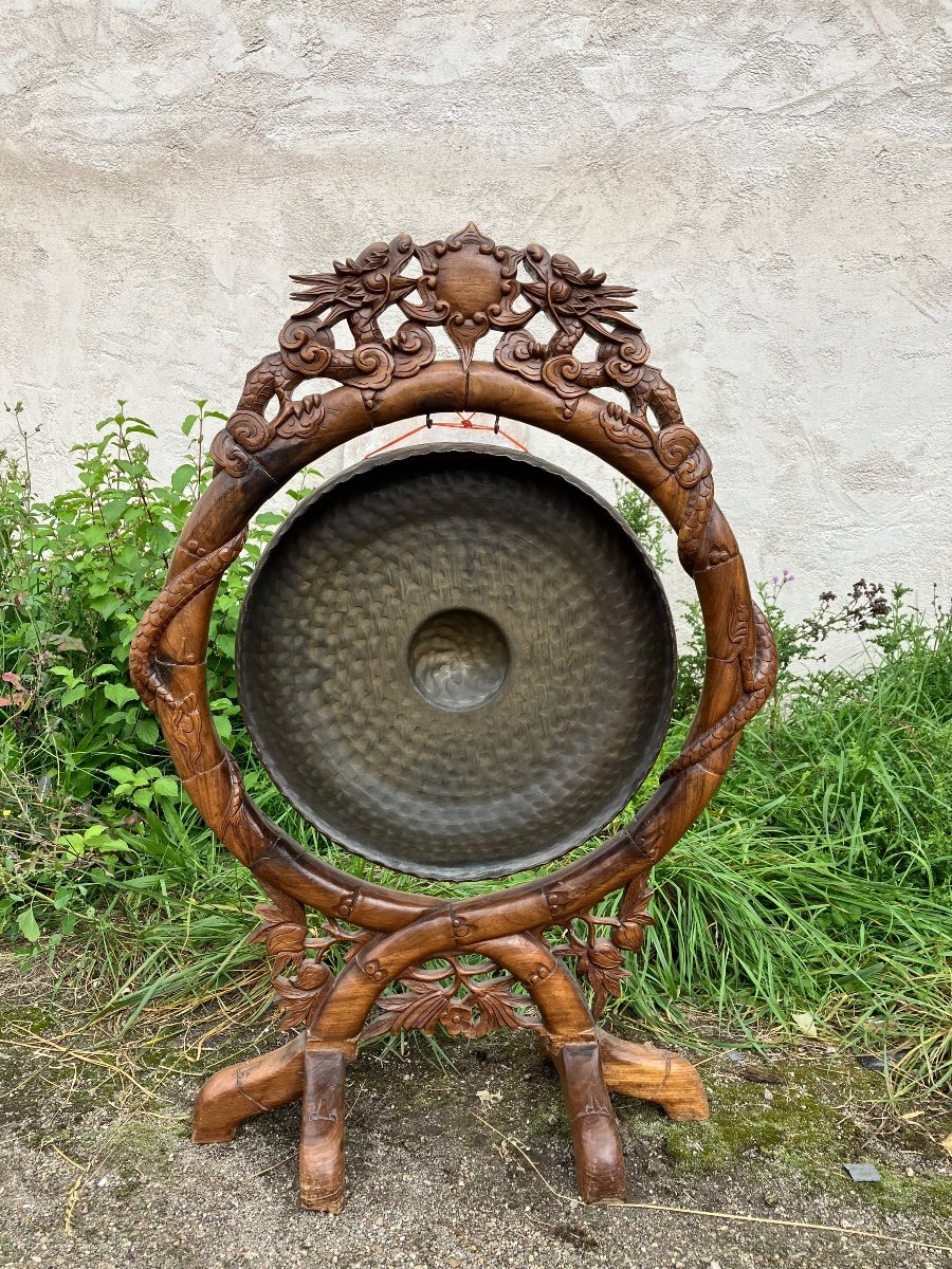 Gong Asiatique Dans Son Support Bois Sculpté, Chine Ou Indochine-photo-2