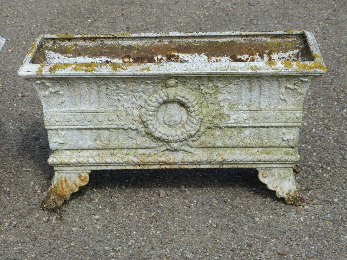 Pair Of Large 19th Century Cast Iron Planters-photo-2