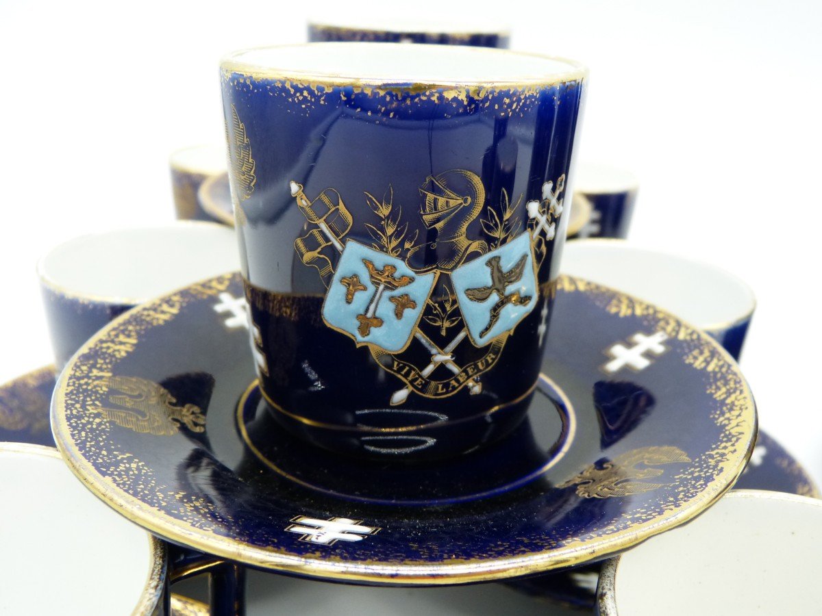 Luneville Earthenware Coffee Service Kg Arms Of Joan Of Arc Blue Coat Of Arms Of Sèvres 10 Cups-photo-3