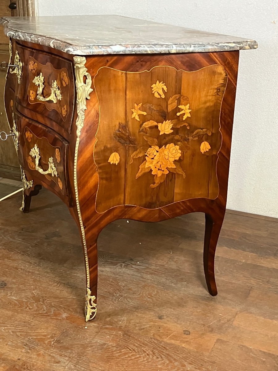 Petite Commode Sauteuse Galbée D’époque Louis XV Fleurie Est Cour De Stanislas Luneville -photo-4