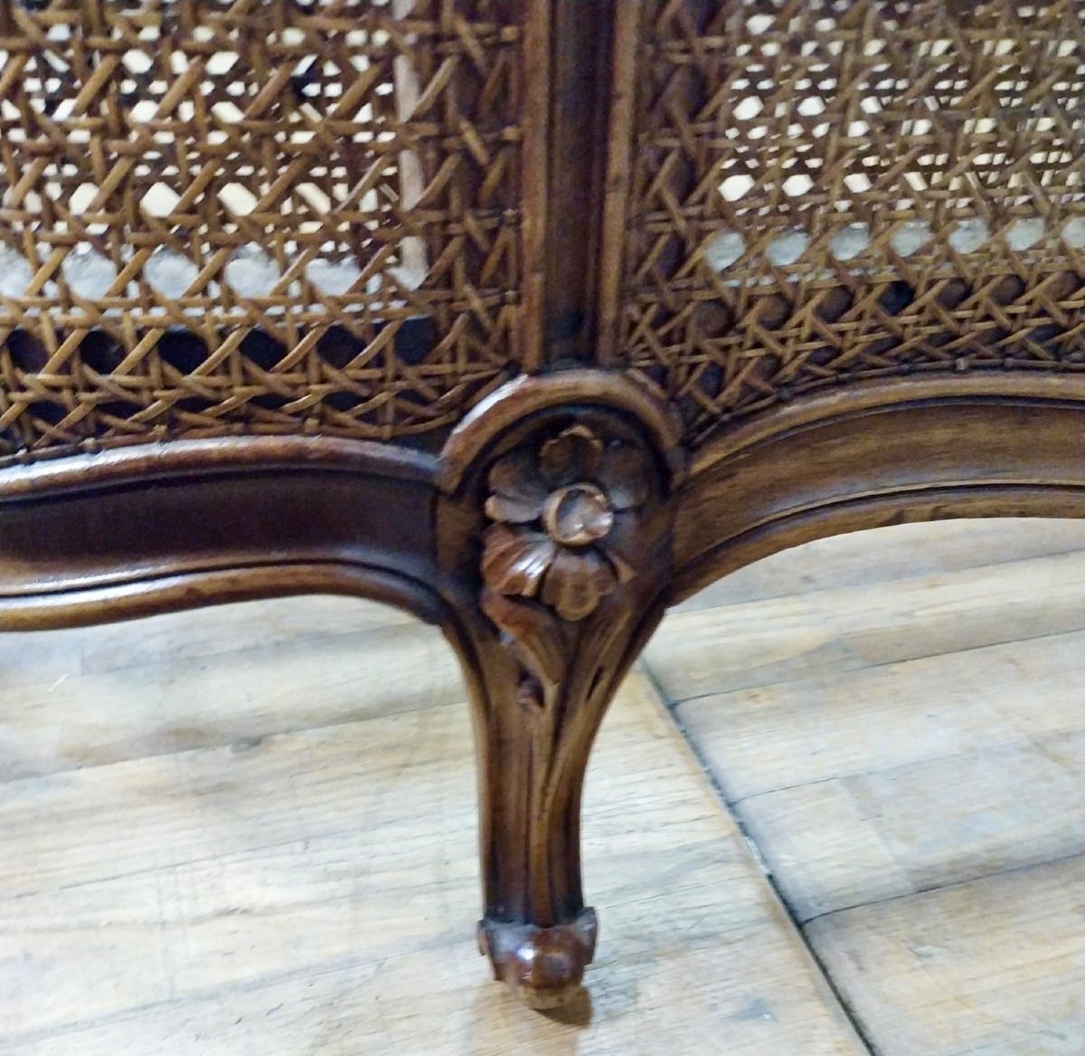 Immense Lit En Noyer De Style Louis 15 Cannage King Size Largeur 200-photo-1