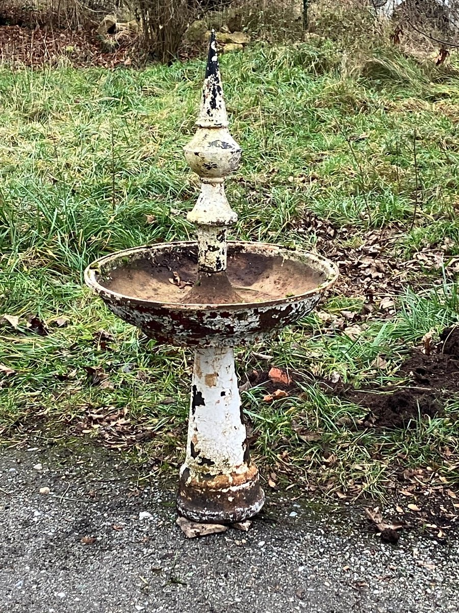Cast Iron Bird Drinker Garden Basin Outdoor Decorative Planter Fountain