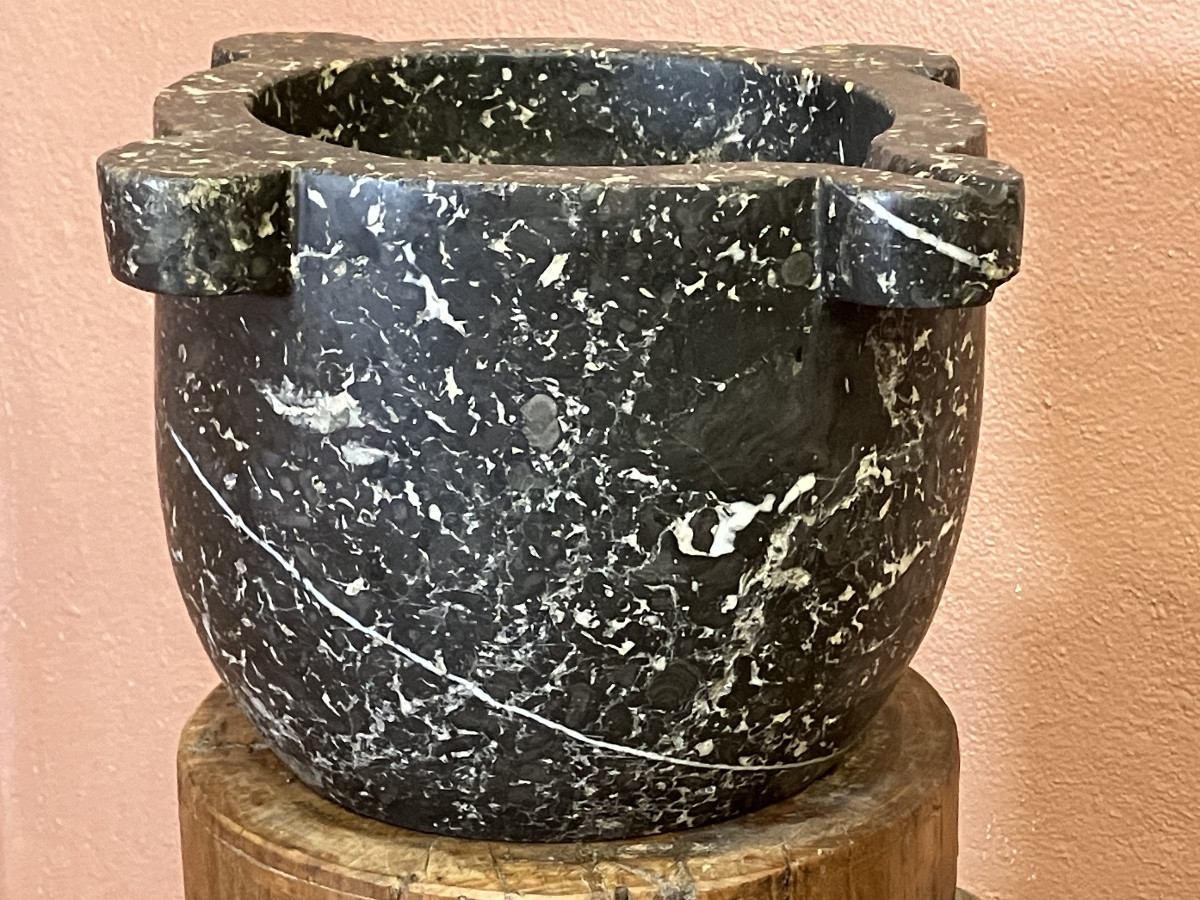 Large Apothecary Mortar In Black Veined Marble, 18th Century-photo-3