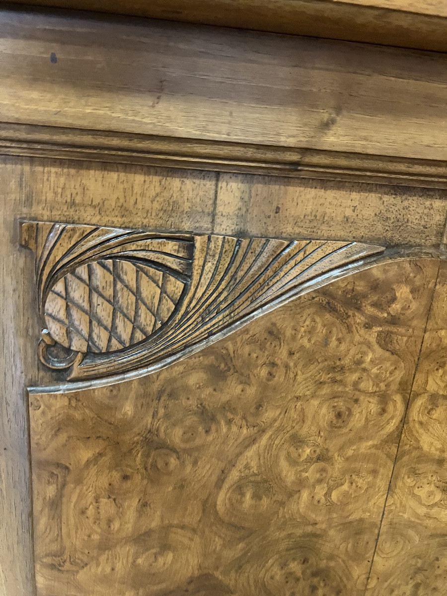 Gauthier Poinsignon Buffet art nouveau école de Nancy en noyer aux pommes de Pin-photo-2