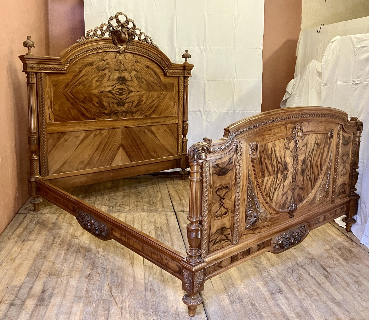 Huge Interior Bed 208 X 186 Cm In Napoleon III Walnut, Very Large King Size Format-photo-1