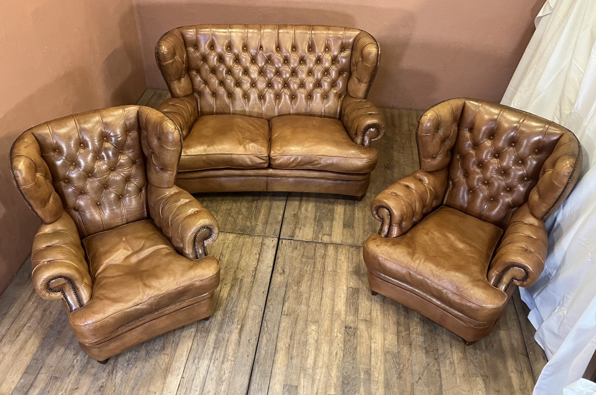 English Chesterfield Leather Living Room Sofa And Two Armchairs -photo-2