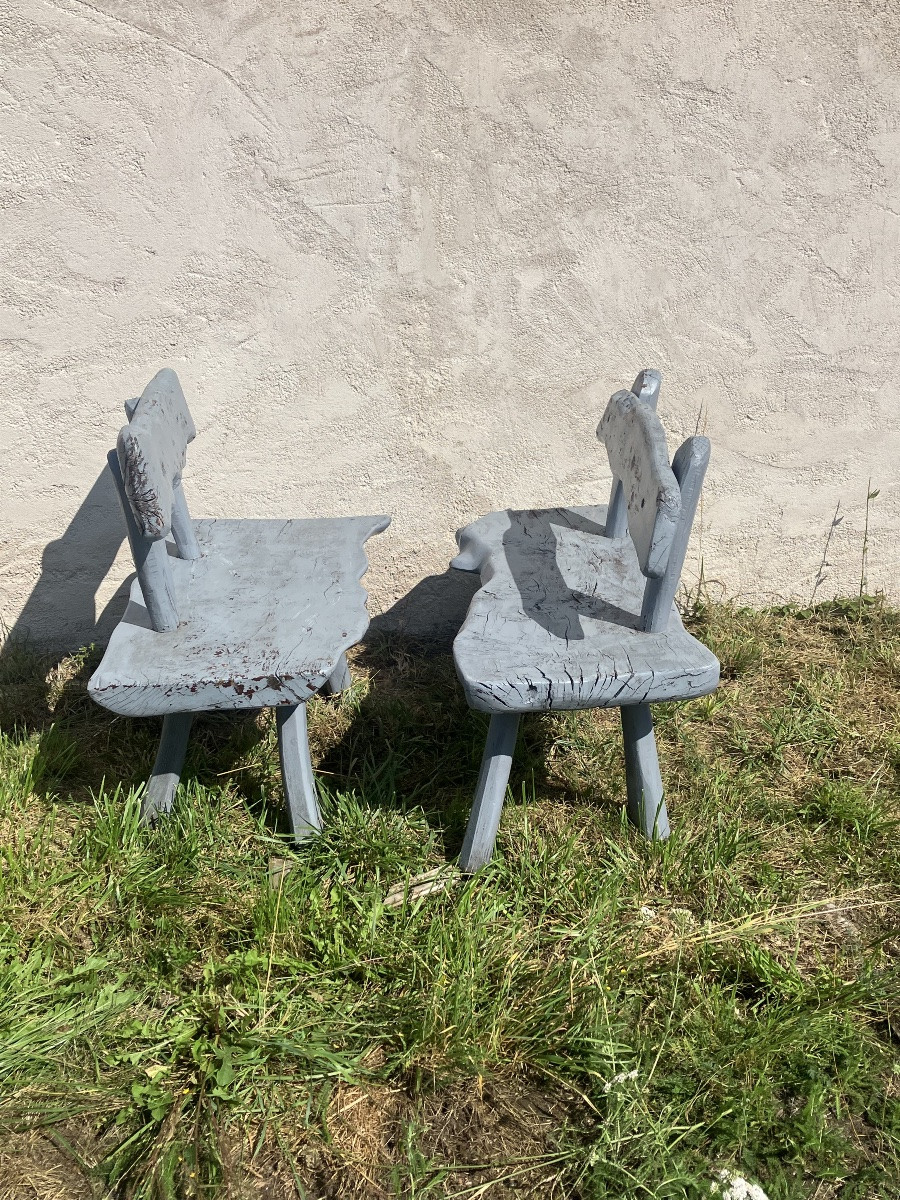 Paire de bancs brutalistes en bois peint jardin-photo-1