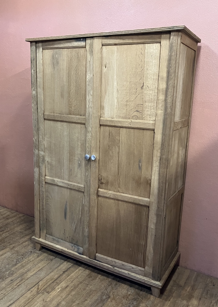 Armoire parisienne en chêne brut 