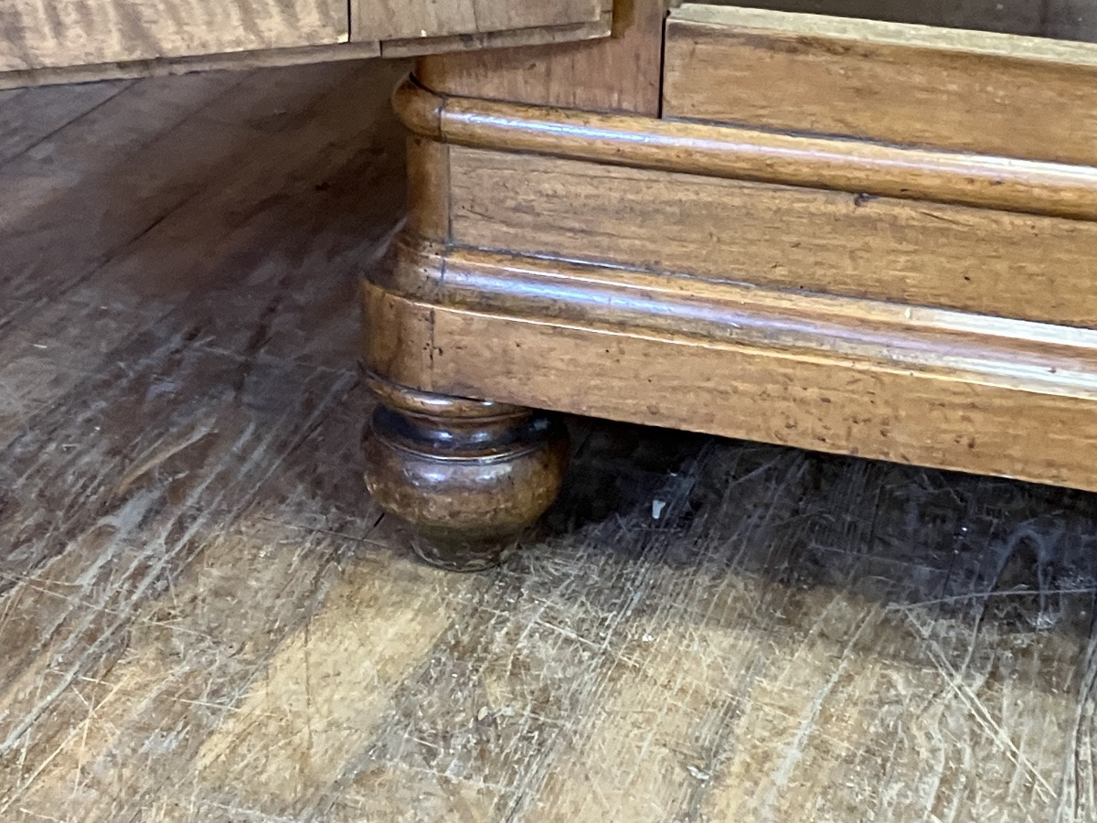 Alsace Armoire en noyer 2m10 de haut à 12 panneaux époque 19ème montage à clavettes Alsacienne-photo-7